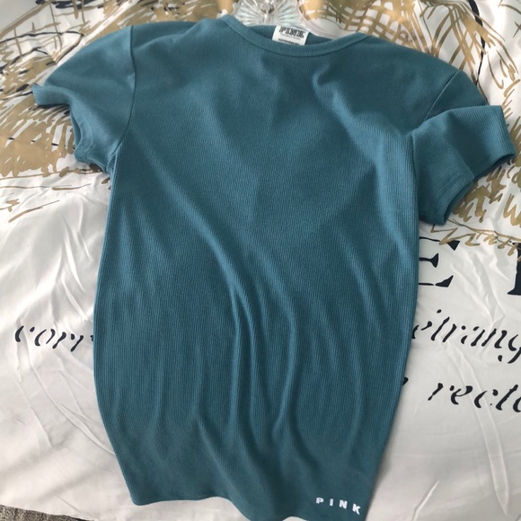 a long sleeve shirt from pink - Picture 2 of 3